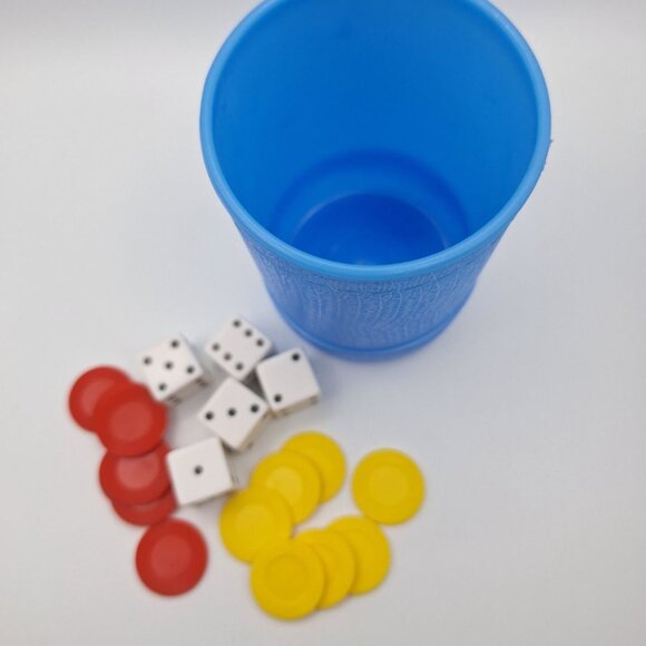 Milton Bradley Yahtzee Shaker Cup 1975 Blue Board Game Replacement Piece Vintage - Picture 7 of 7